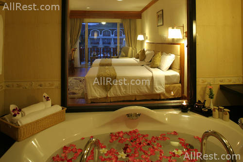 Phuket Graceland Resort & Spa 8
